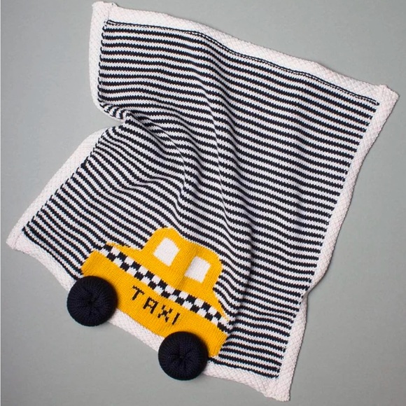 Estella NYC gift set: taxi blanket, pretzel and hot dog toys - Picture 8 of 11